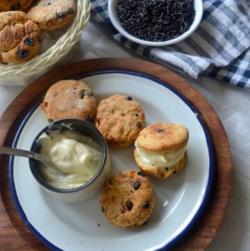 Dates and Dry Fruits Scones