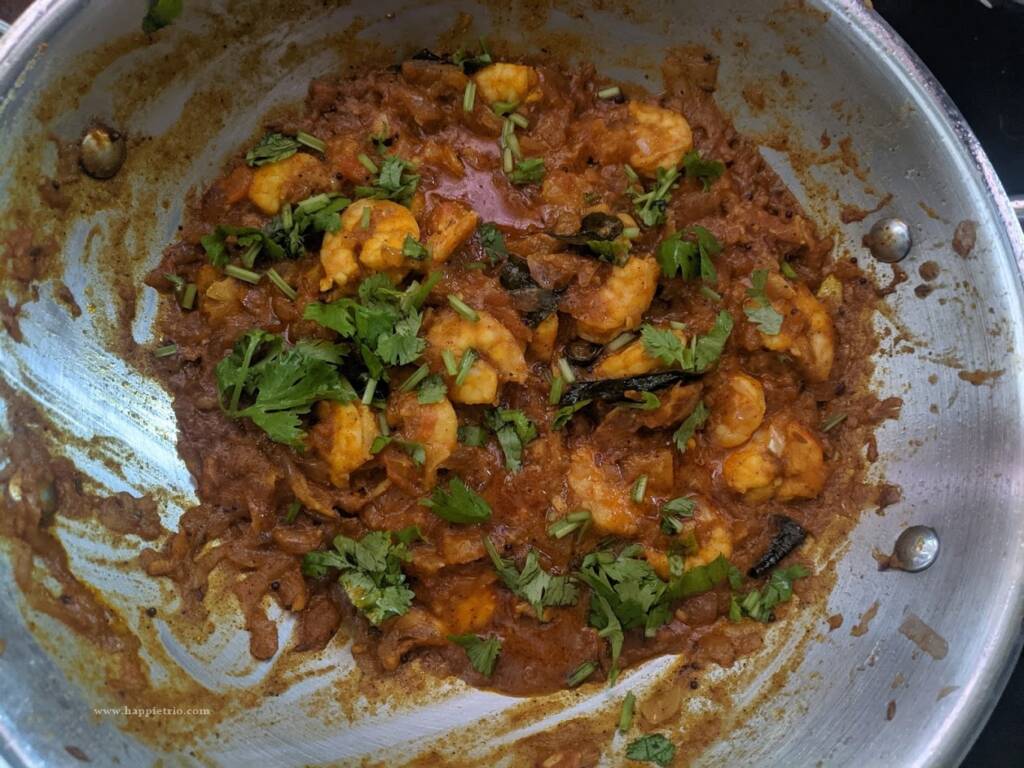 Switch off the flame. Tasty prawn masala is ready. Add in lemon juice and garnish with coriander leaves.