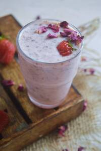 Strawberry Gulkand Smoothie