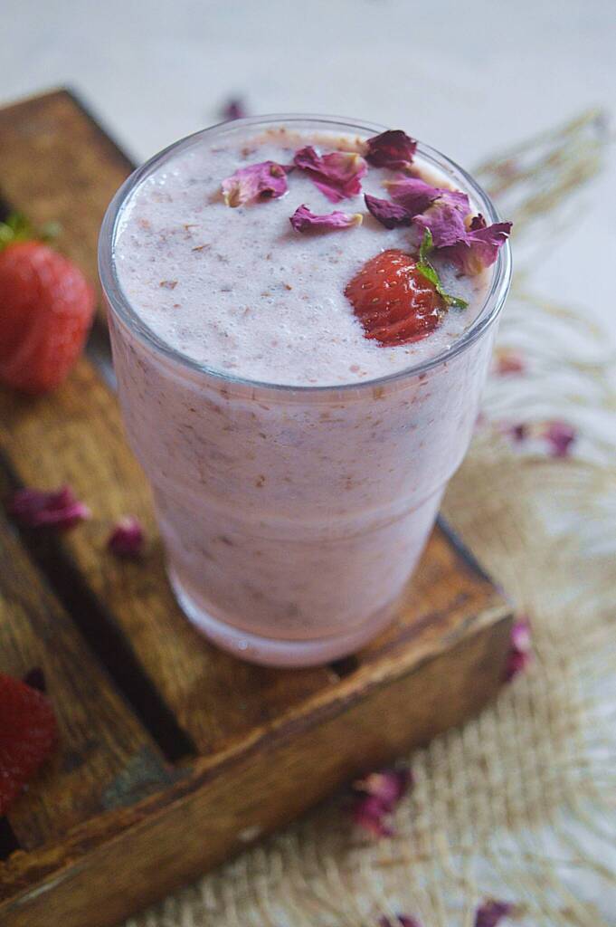 Strawberry gulkand smoothie