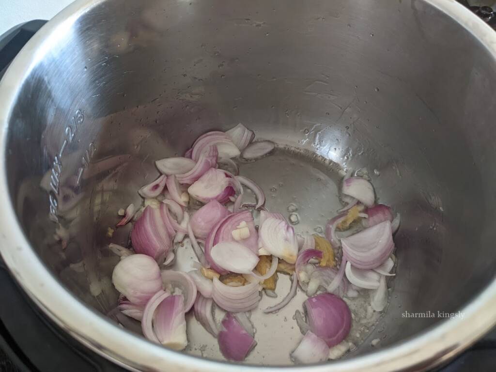 Saute the onions in instant pot