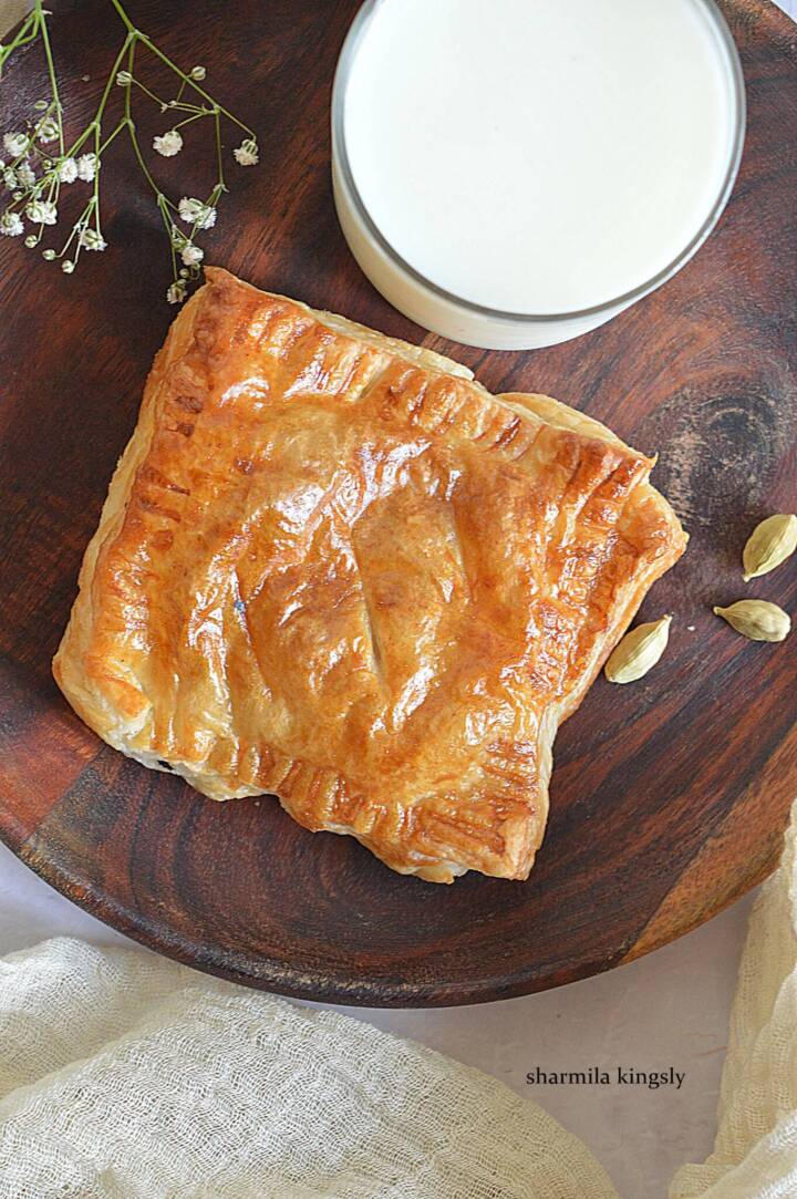 Banana Puff Pastry Pies - Airfryer & Oven - Cook with Sharmila
