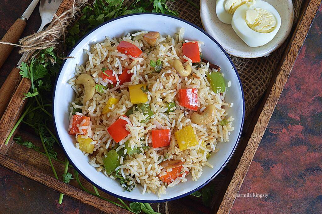 Capsicum pulao is now ready to serve.